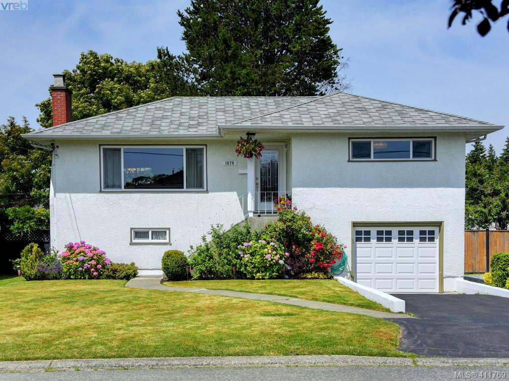 FEATURED LISTING: 1670 Howroyd Ave VICTORIA