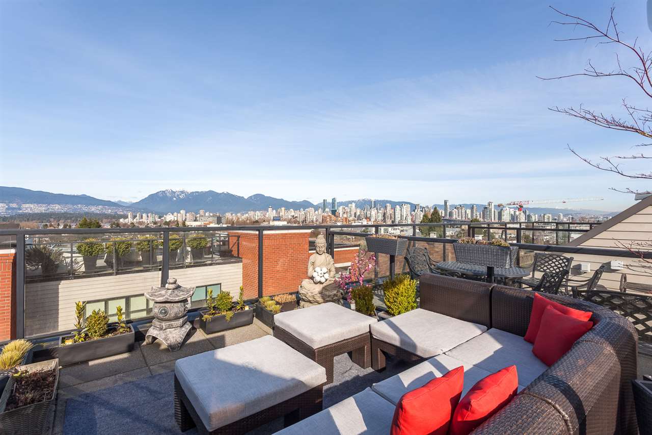 Main Photo: 3 1950 W 5TH AVENUE in Vancouver: Kitsilano Townhouse for sale (Vancouver West) : MLS®# R2039218