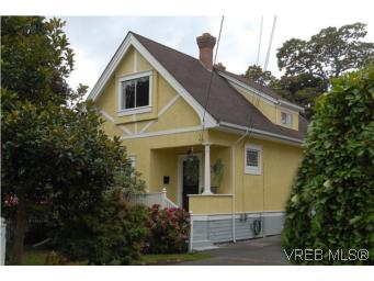 Main Photo: 1044 Redfern Street in VICTORIA: Vi Fairfield East Single Family Detached for sale (Victoria) : MLS(r) # 269275
