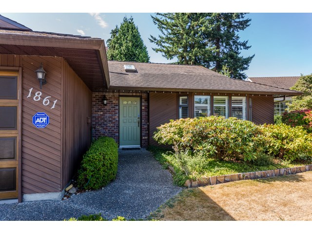 Main Photo: 1861 129A ST in Surrey: Crescent Bch Ocean Pk. House for sale (South Surrey White Rock) : MLS®# F1446892