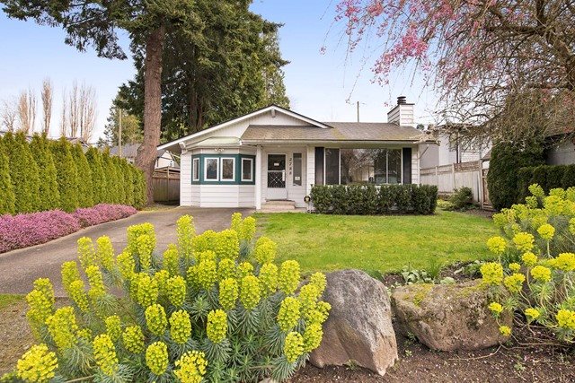 Main Photo: 2788 GORDON AVENUE in Surrey: Crescent Bch Ocean Pk. House for sale (South Surrey White Rock) : MLS®# R2046605