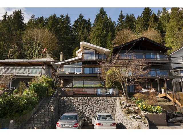 FEATURED LISTING: 2541 PANORAMA Drive North Vancouver