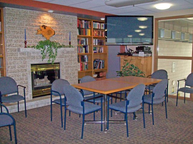 Photo 12: Photos: 885 Wilkes Avenue in WINNIPEG: River Heights / Tuxedo / Linden Woods Condominium for sale (South Winnipeg)  : MLS(r) # 1210491