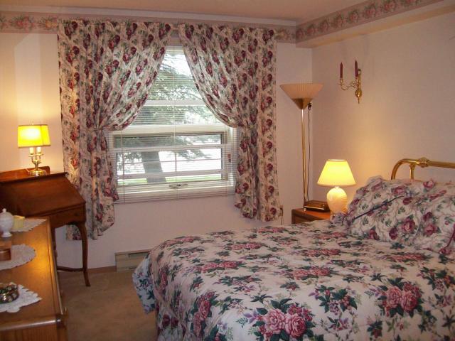 Photo 8: Photos: 885 Wilkes Avenue in WINNIPEG: River Heights / Tuxedo / Linden Woods Condominium for sale (South Winnipeg)  : MLS(r) # 1210491