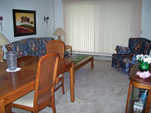 Photo 2: Photos: 885 Wilkes Avenue in WINNIPEG: River Heights / Tuxedo / Linden Woods Condominium for sale (South Winnipeg)  : MLS(r) # 1210491