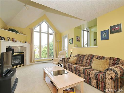 FEATURED LISTING: 405 - 1687 Poplar Ave VICTORIA