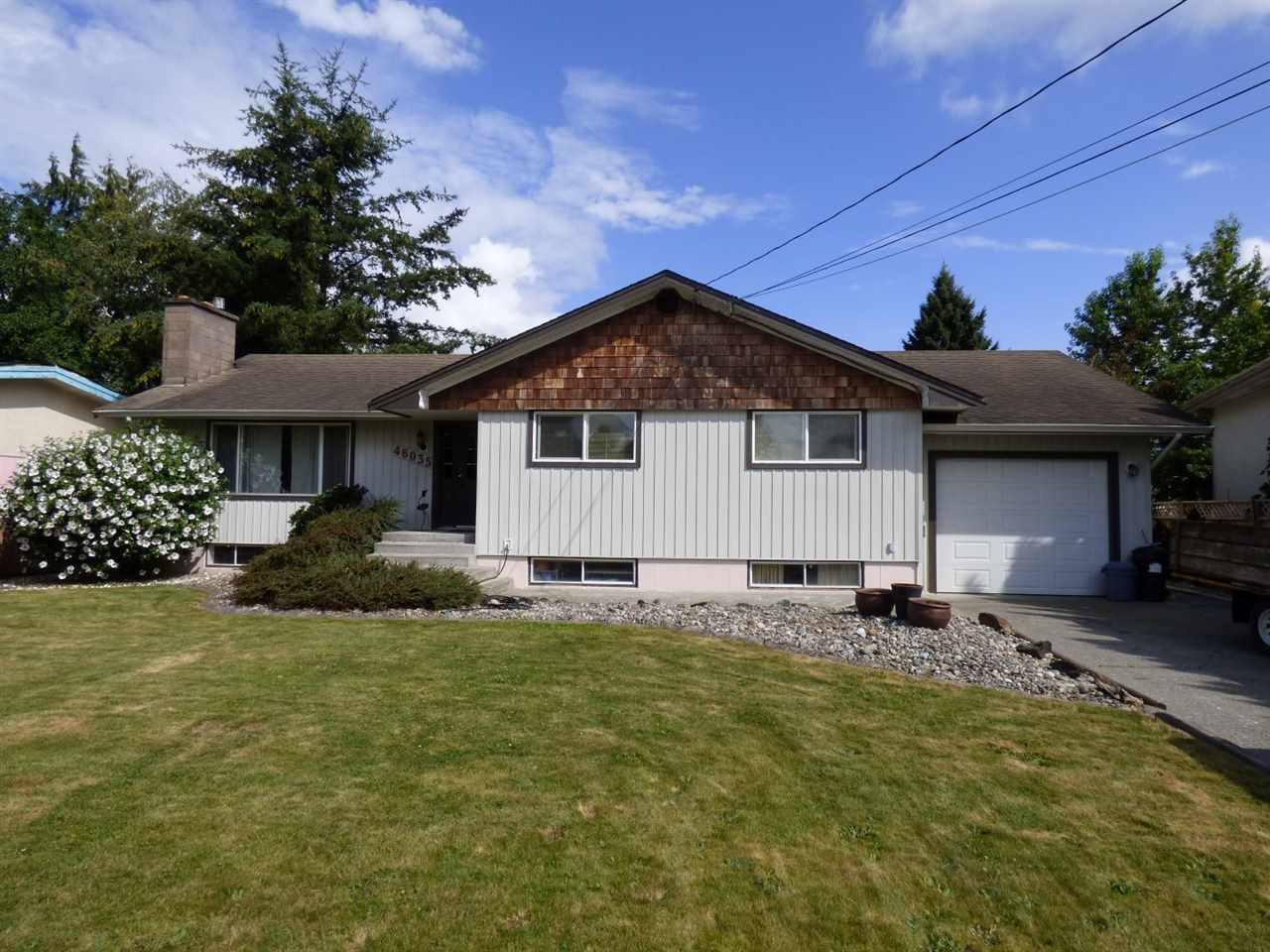 Main Photo: 46035 Avalon Avenue in Chilliwack: Fairfield Island House for sale