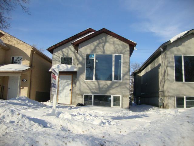 Main Photo: 482 FERRY Road in WINNIPEG: St James Residential for sale (West Winnipeg) : MLS®# 1301693