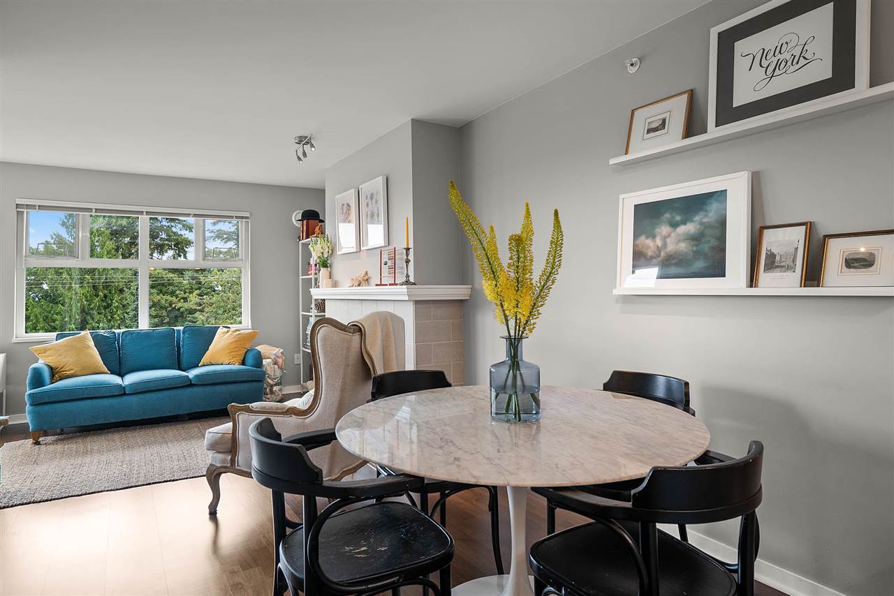 FEATURED LISTING: 401 - 3580 41ST Avenue West Vancouver