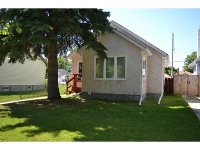 Main Photo: 266 Hampton Street in WINNIPEG: St James Residential for sale (West Winnipeg) : MLS®# 1317692