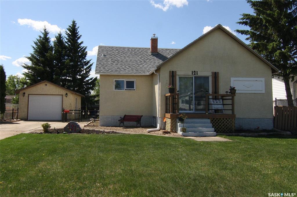 FEATURED LISTING: 121 21st Street Battleford