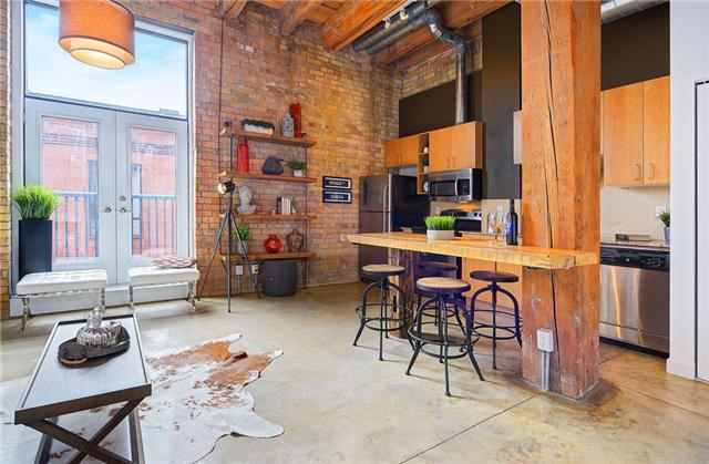 Main Photo: 363 Sorauren Ave Unit #206 in Toronto: Roncesvalles Condo for sale (Toronto W01) : MLS® # W3724289