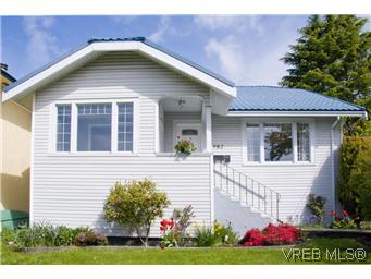 FEATURED LISTING: 982 Darwin Ave VICTORIA