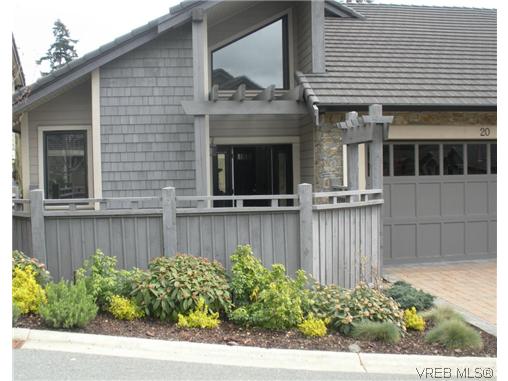 Main Photo: 20 630 Brookside Road in VICTORIA: Co Latoria Townhouse for sale (Colwood) : MLS(r) # 312932