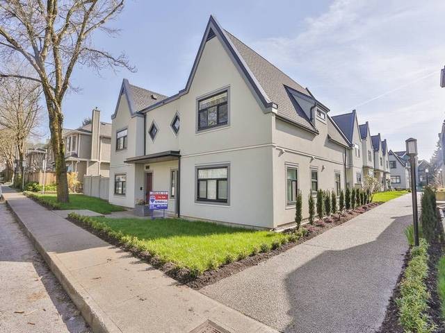 Main Photo: # 38 889 TOBRUCK AV in North Vancouver: Hamilton Condo for sale : MLS®# V1108734