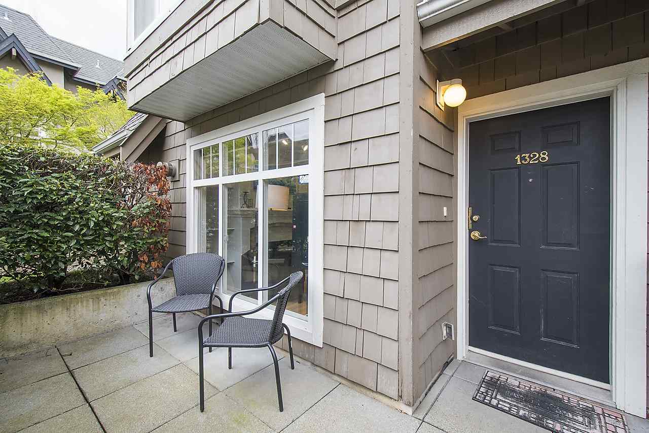 Main Photo: 1328 MAHON AVENUE in North Vancouver: Central Lonsdale Townhouse for sale : MLS®# R2156696