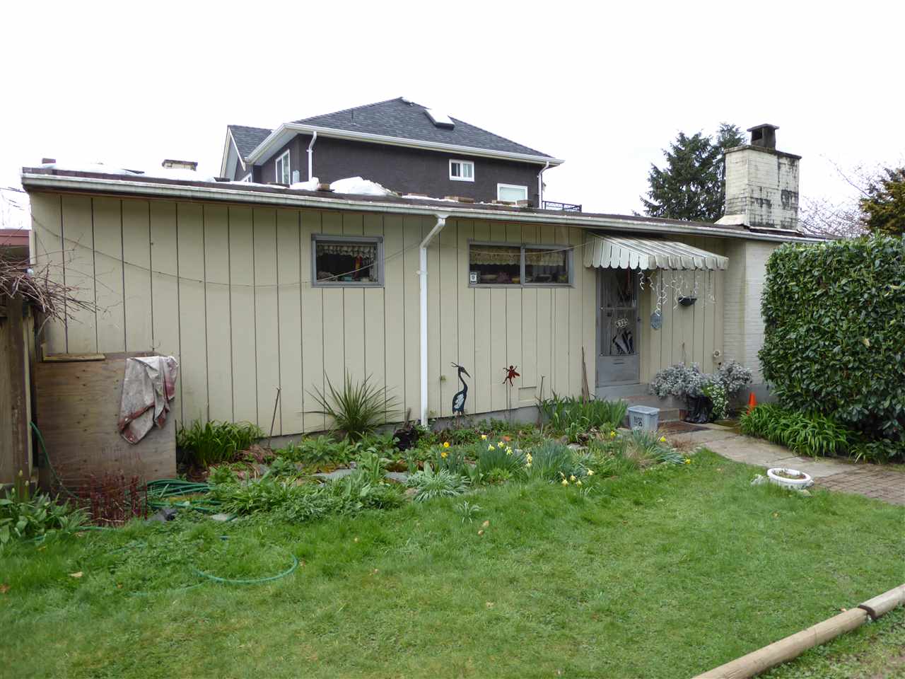 Main Photo: 4325 PENTICTON STREET in Vancouver: Collingwood VE House for sale (Vancouver East) : MLS® # R2049414