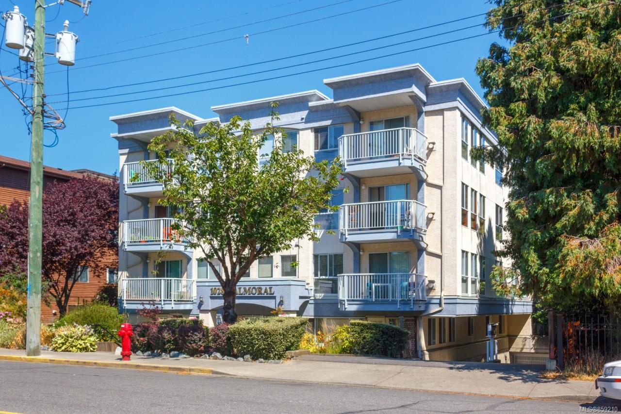 FEATURED LISTING: 405 - 1028 Balmoral Rd