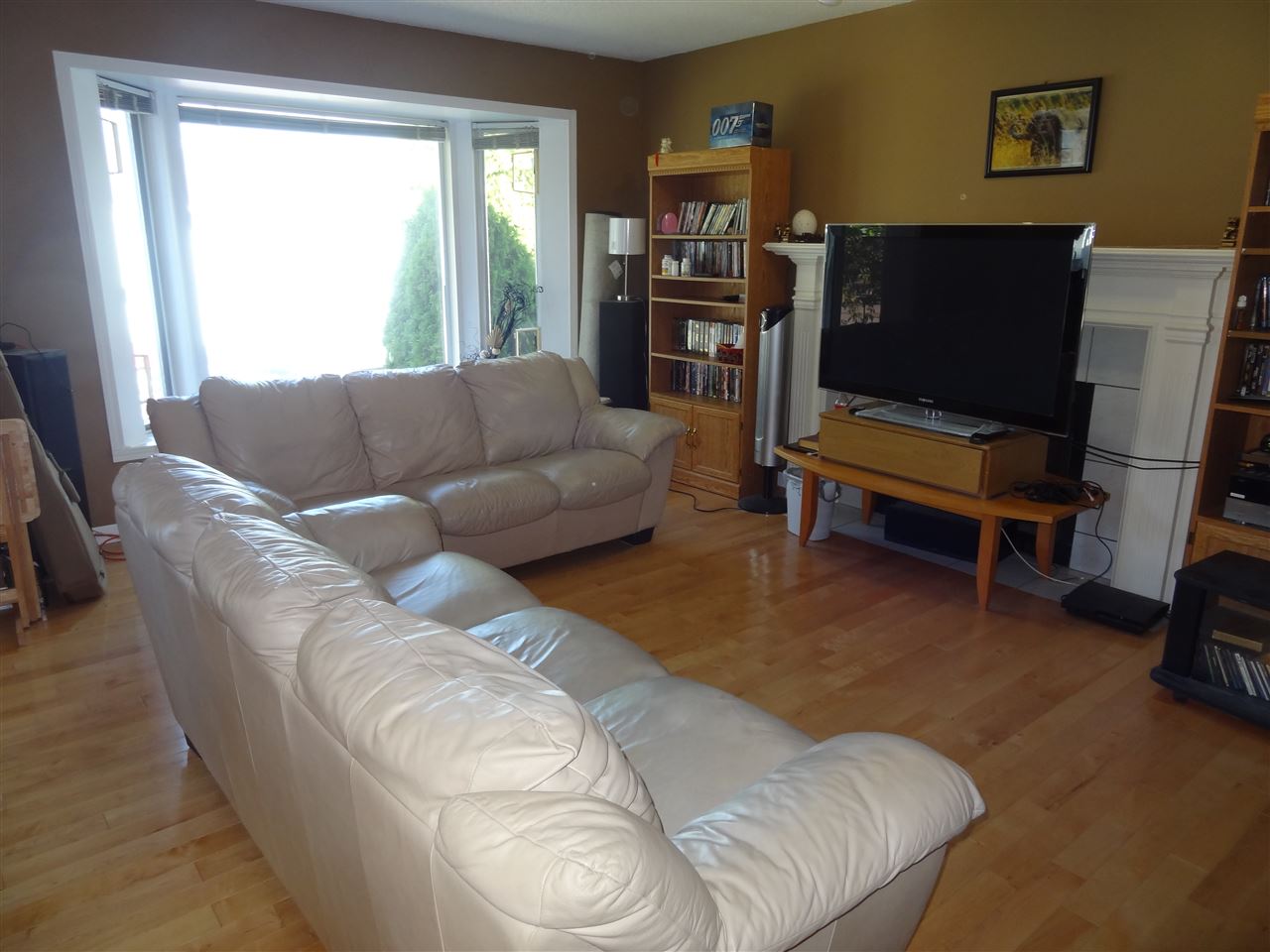 FEATURED LISTING: 718 EVANS Place PORT COQ
