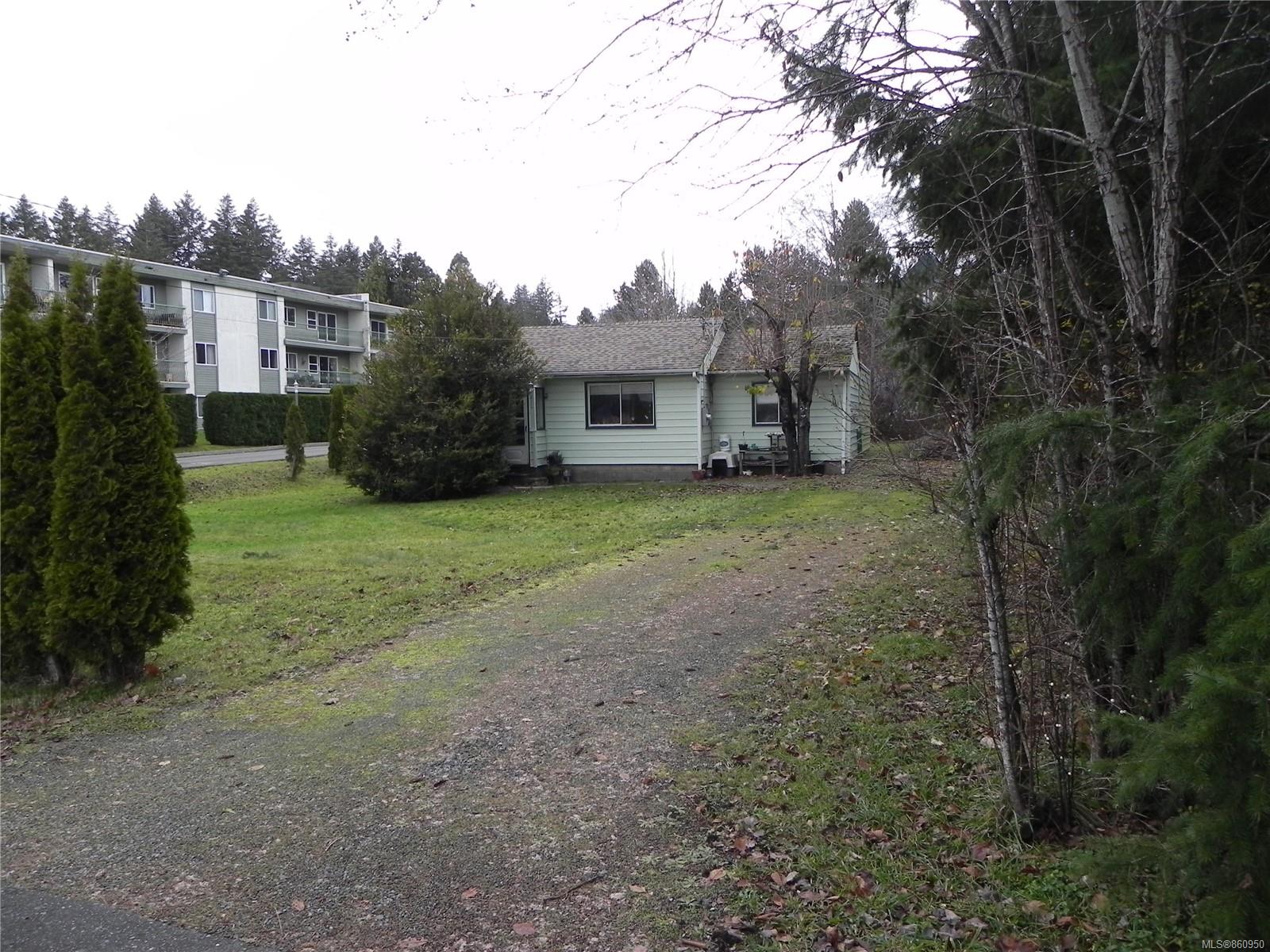 FEATURED LISTING: 210 Back Rd