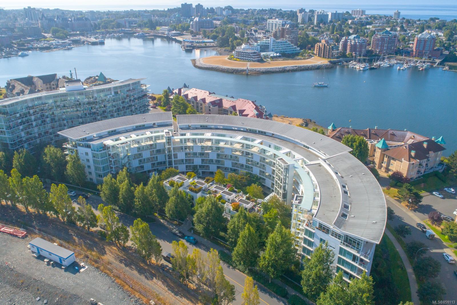 FEATURED LISTING: 220 - 68 Songhees Rd