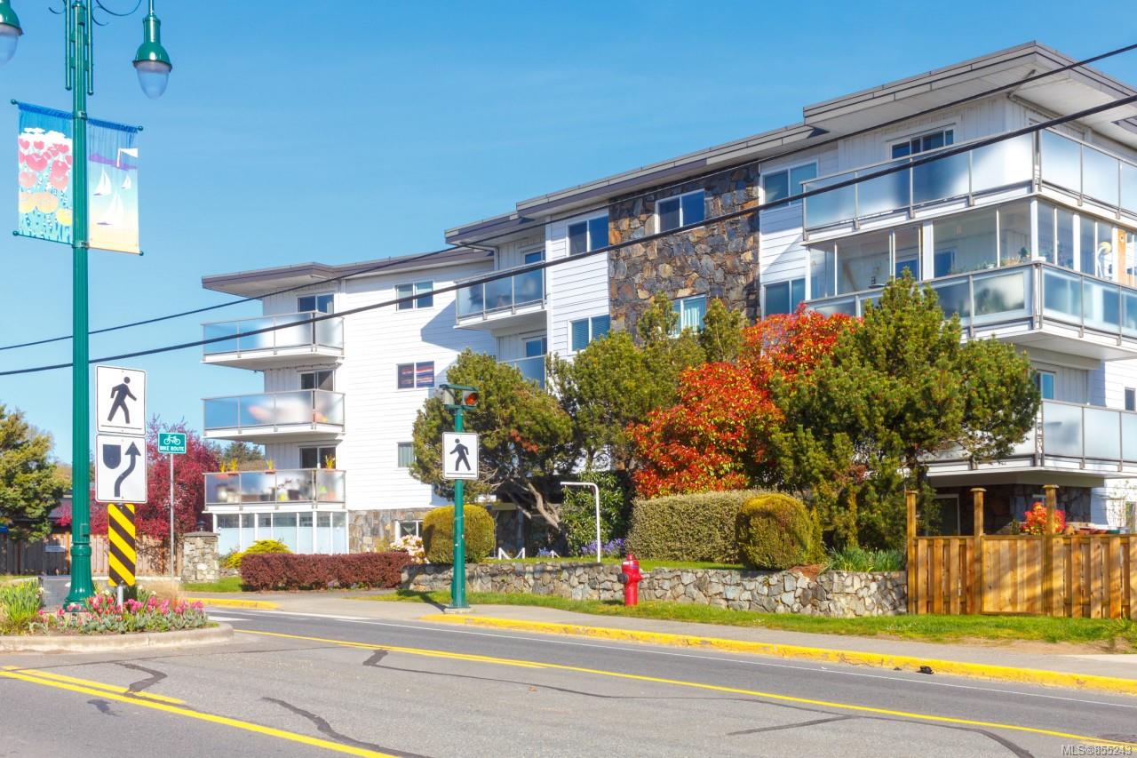 FEATURED LISTING: 207 - 848 Esquimalt Rd