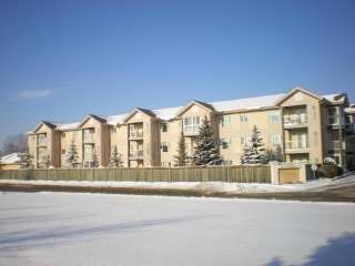 Main Photo: 685 Warde Avenue in WINNIPEG: St Vital Condominium for sale (South East Winnipeg)  : MLS(r) # 1223141