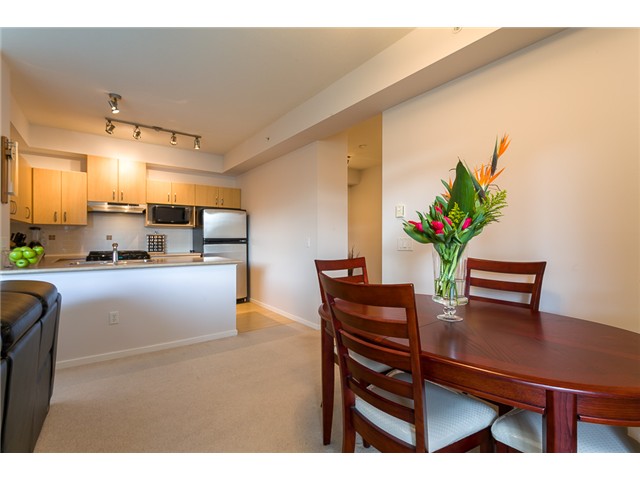 Main Photo: # 414 801 KLAHANIE DR in Port Moody: Port Moody Centre Condo for sale : MLS®# V1056611