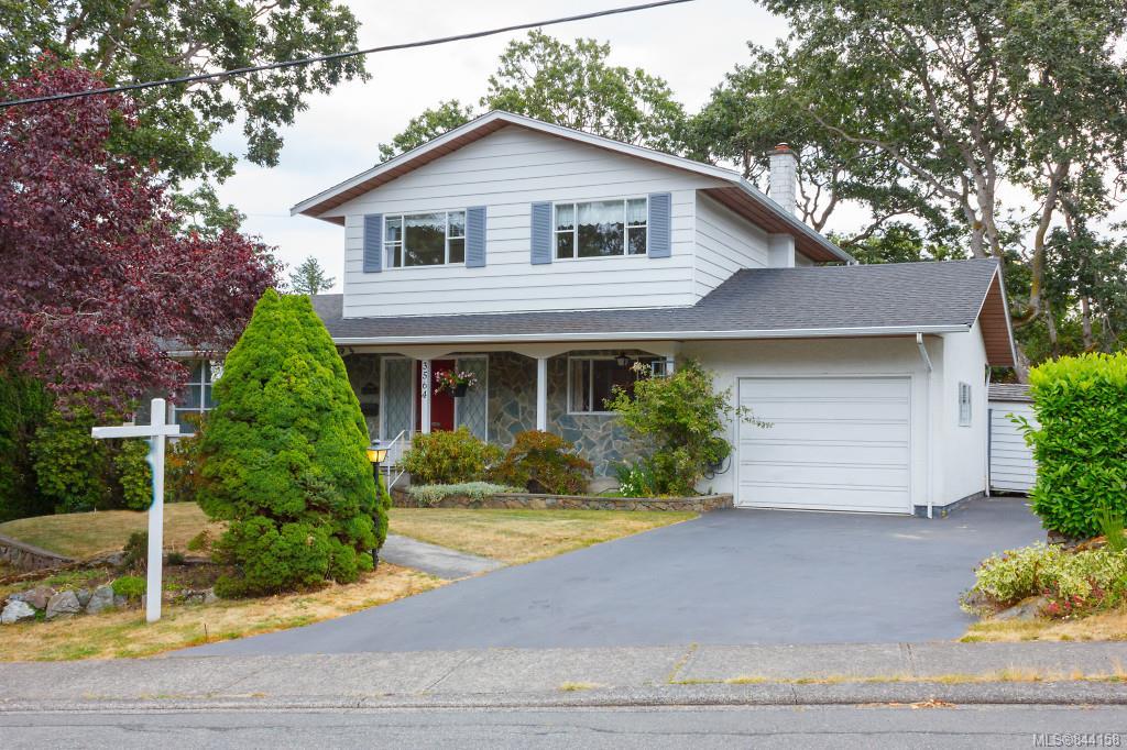 FEATURED LISTING: 3564 Redwood Ave Oak Bay