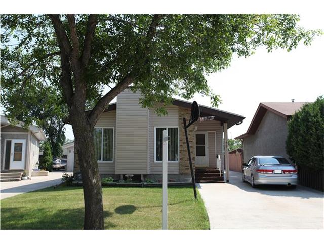 FEATURED LISTING: 99 Petriw Bay WINNIPEG
