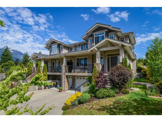 Main Photo: 41751 HONEY LN in Squamish: Brackendale Condo for sale : MLS®# V1124536
