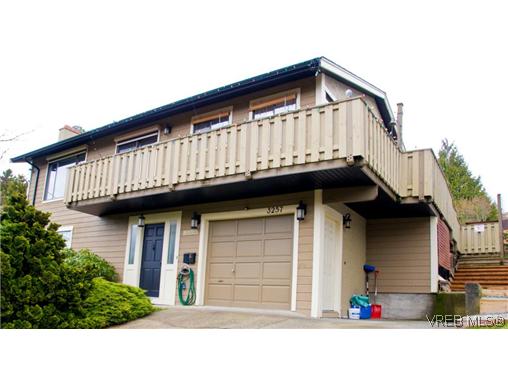 FEATURED LISTING: 3257 Jacklin Rd VICTORIA