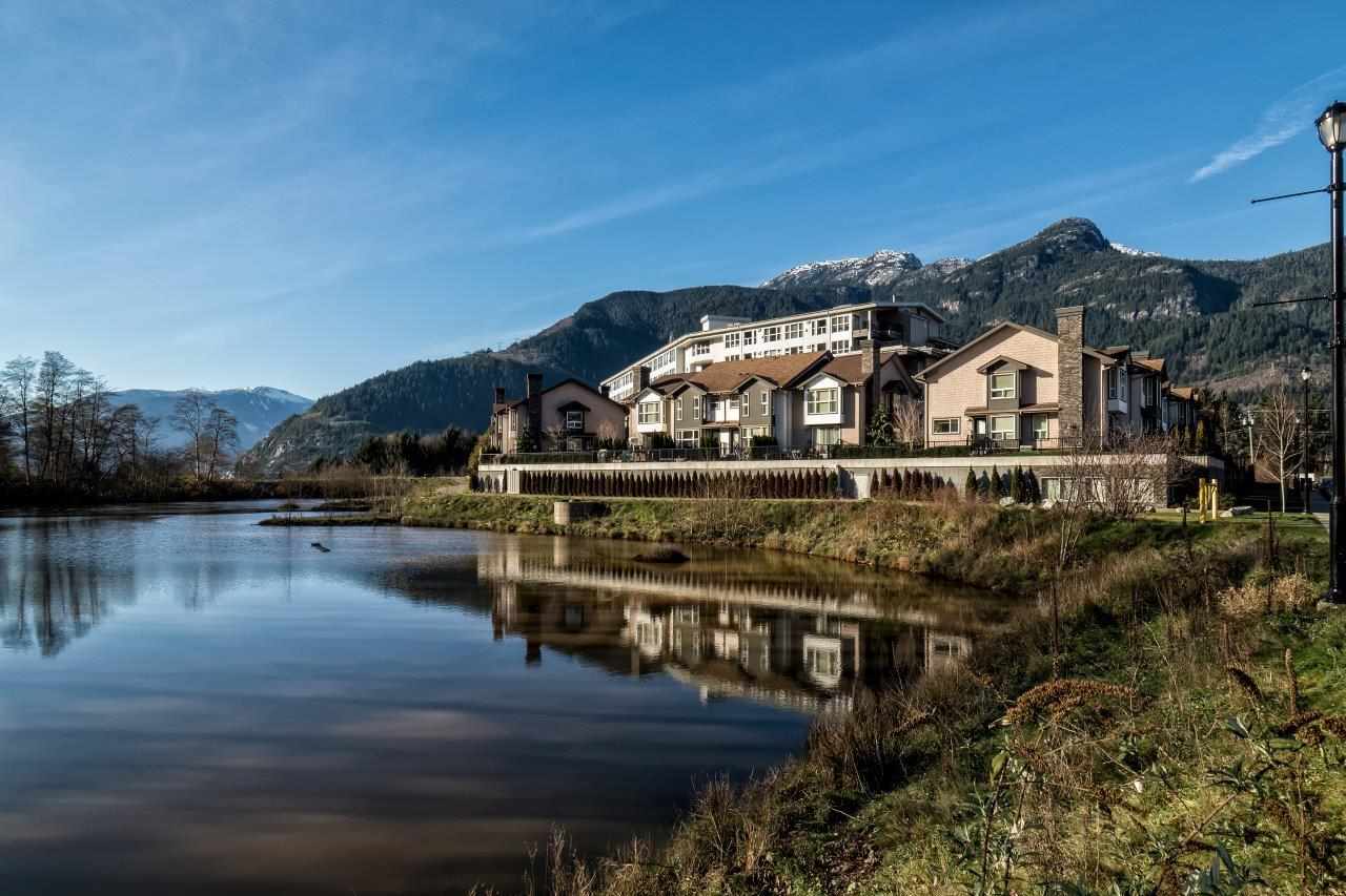 Main Photo: 608 1212 MAIN STREET in Squamish: Downtown SQ Condo for sale : MLS®# R2011250