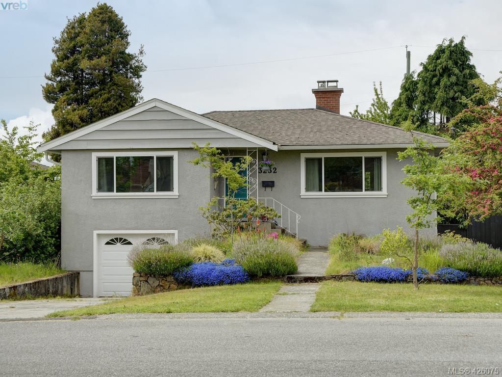 FEATURED LISTING: 3232 Frechette Street VICTORIA