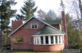 FEATURED LISTING: SHAWNIGAN LAKE