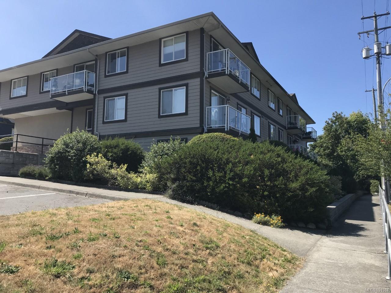 FEATURED LISTING: 11 - 8 White St