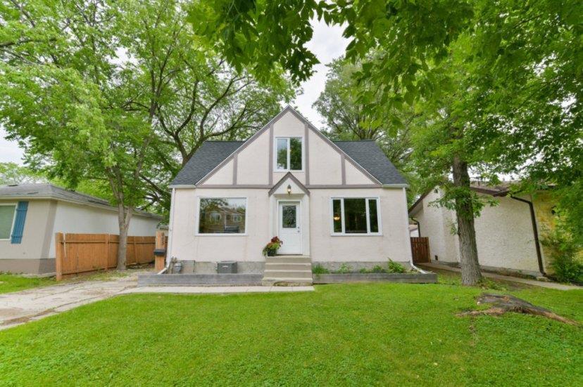 FEATURED LISTING: 605 Silverstone Avenue Winnipeg