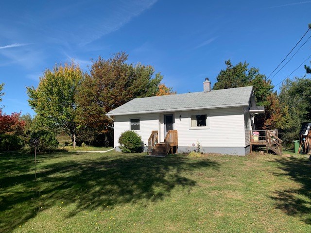 FEATURED LISTING: 3737 6 Route Amherst Head