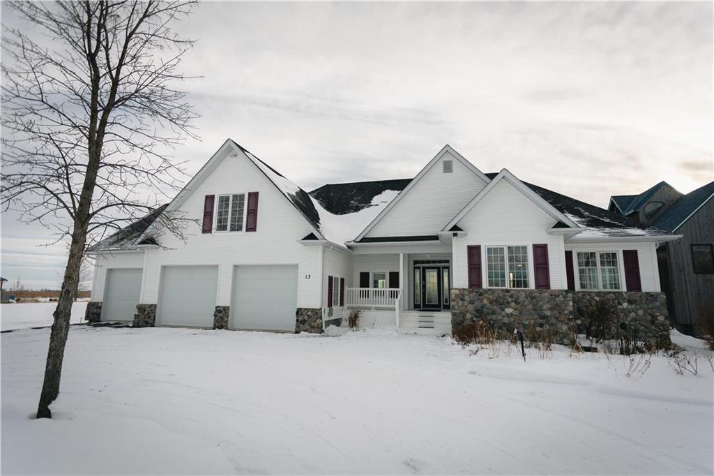 FEATURED LISTING: 13 SUNRISE Drive Gimli Rm