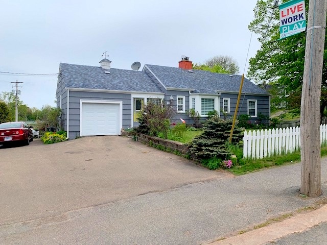 FEATURED LISTING: 148 Church Street Amherst