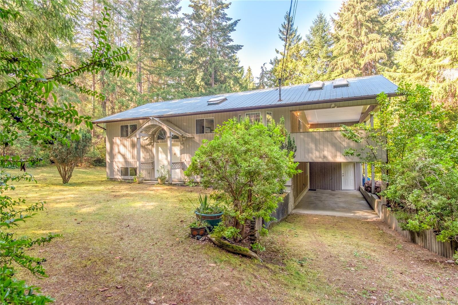 FEATURED LISTING: 175 GABRIOLA Cres