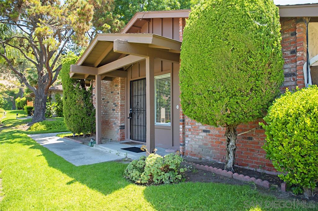 FEATURED LISTING: 6638 Bell Bluff San Diego