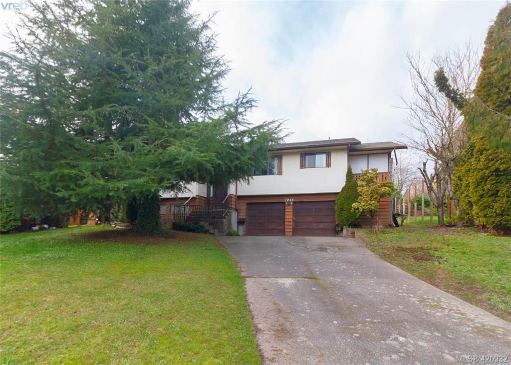 FEATURED LISTING: 7246 Walcer Pl SAANICHTON
