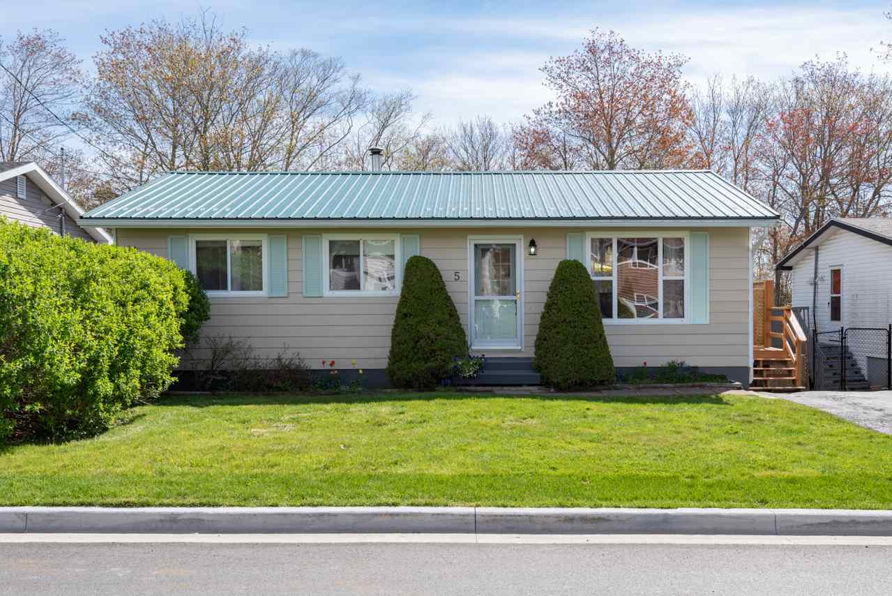 FEATURED LISTING: 5 Kirtland Court Dartmouth