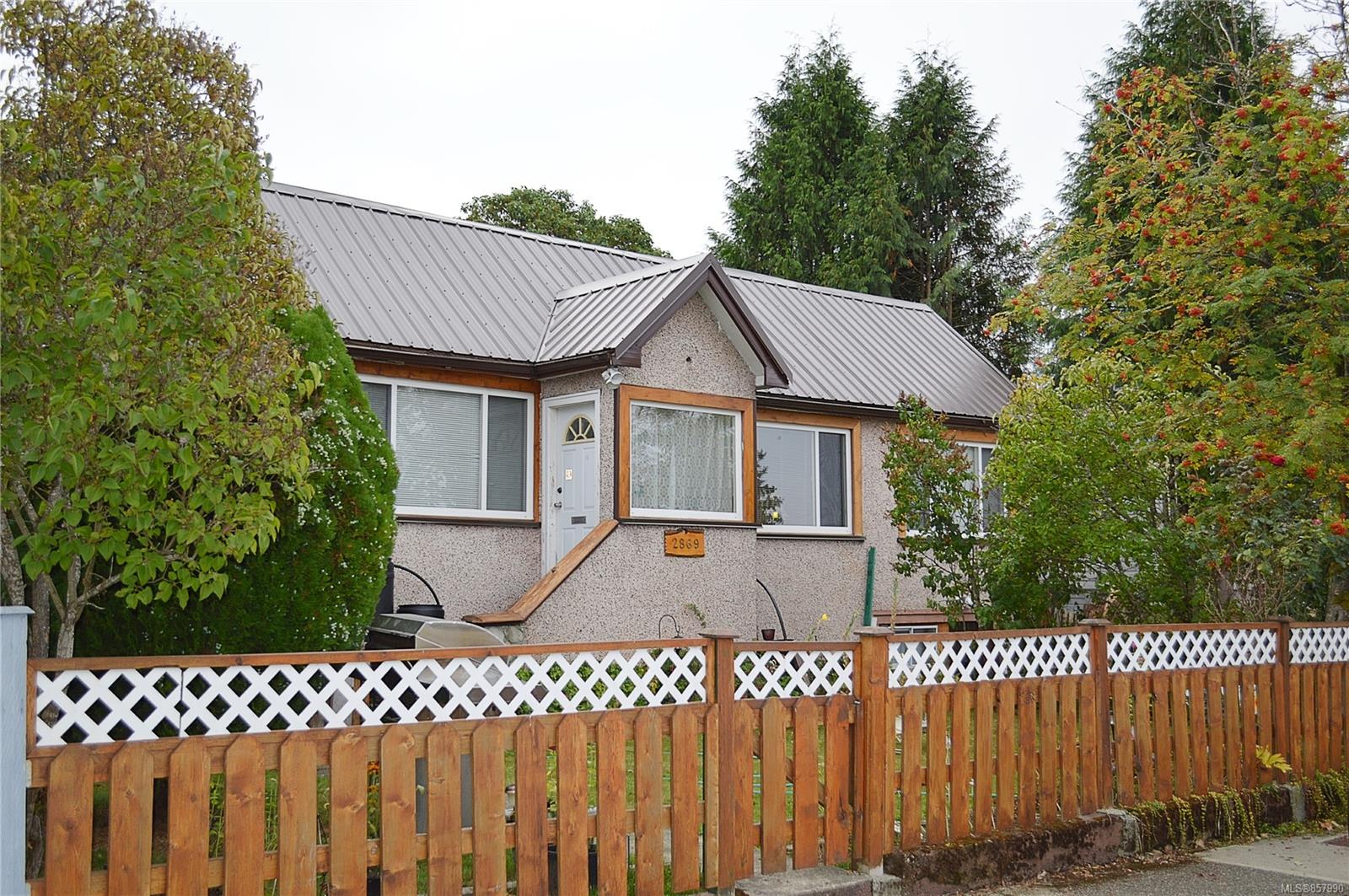 FEATURED LISTING: 2869 9th Ave