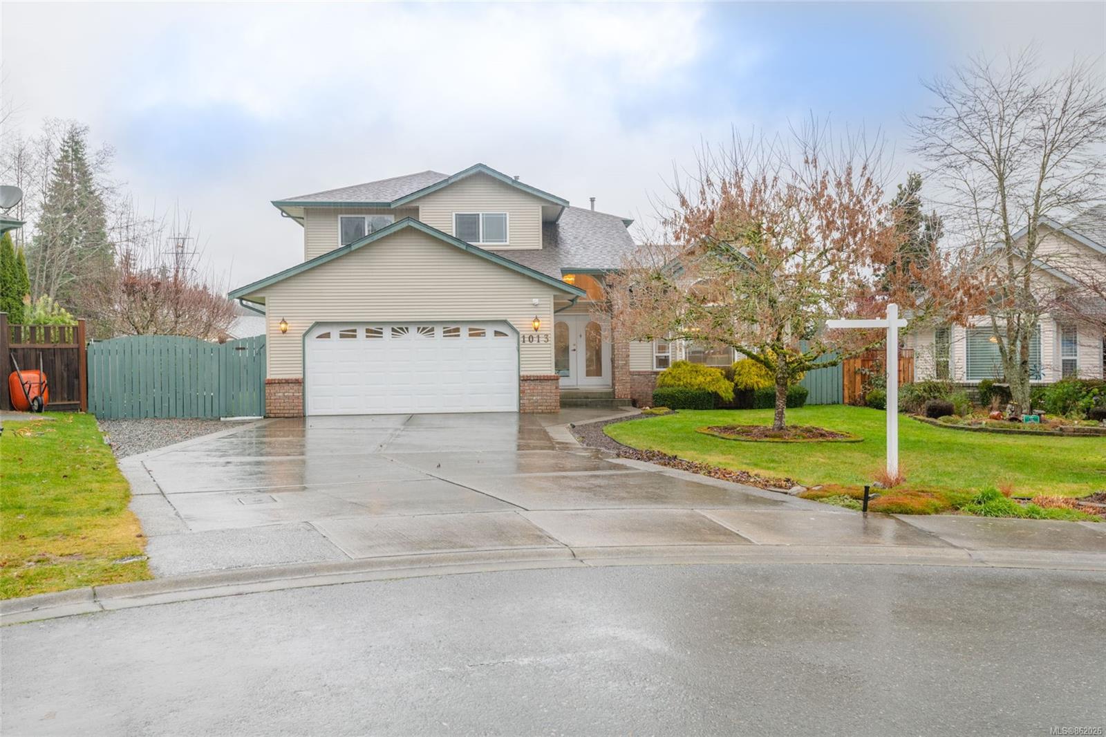 FEATURED LISTING: 1013 Poulain Pl