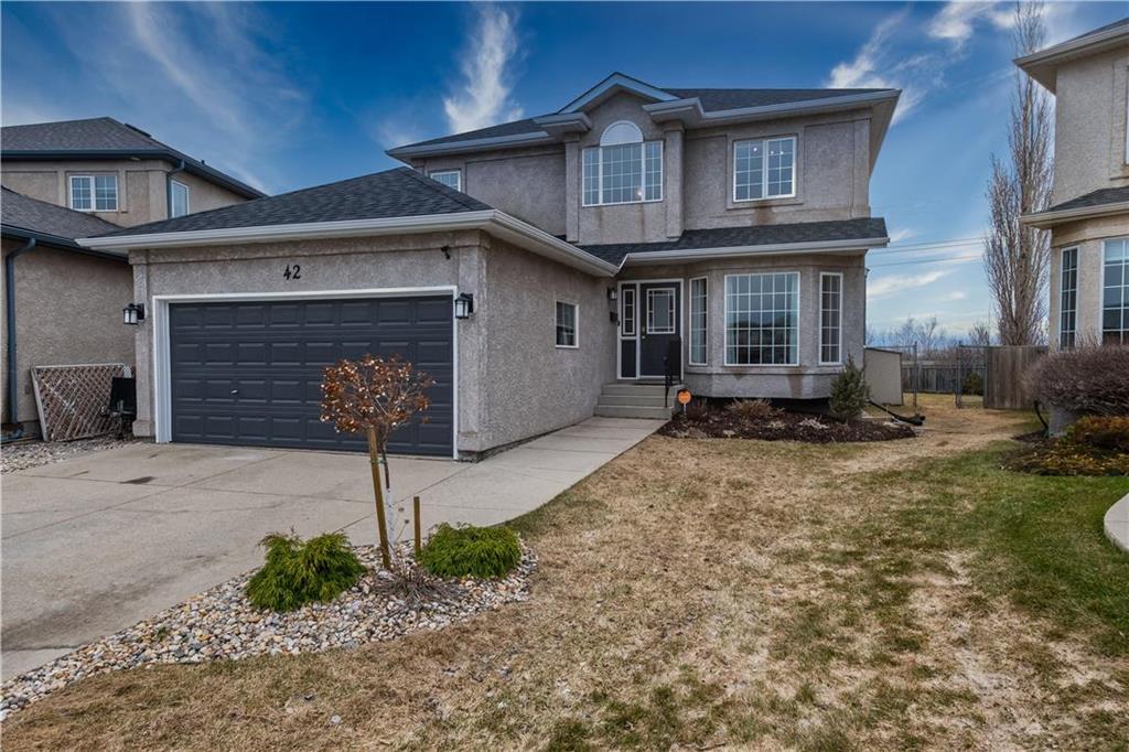 FEATURED LISTING: 42 Knightswood Court Winnipeg