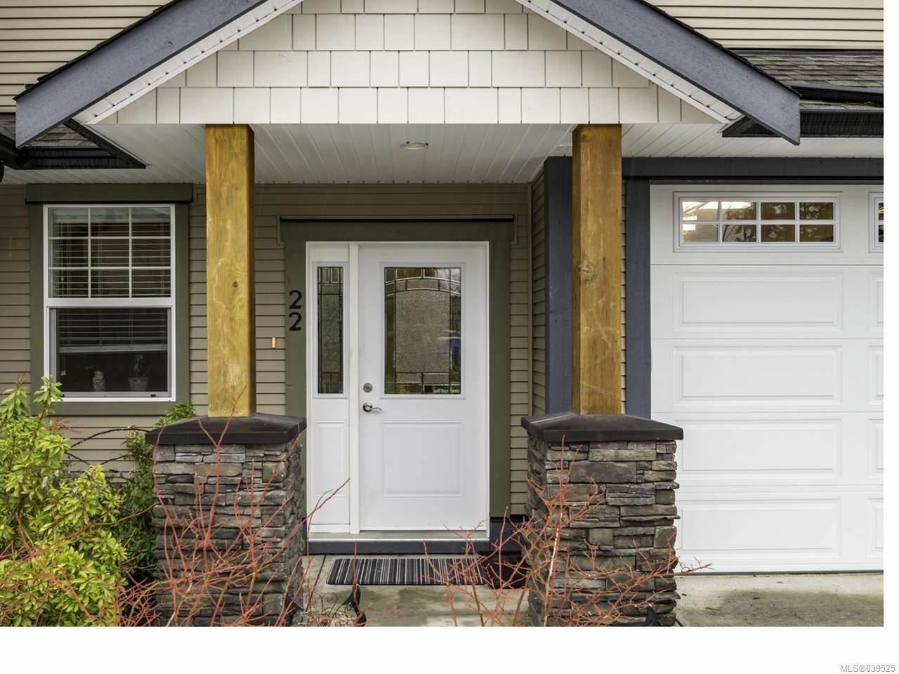 FEATURED LISTING: 22 - 2112 Cumberland Rd COURTENAY