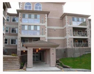 Main Photo: 93 SWINDON Way in WINNIPEG: River Heights / Tuxedo / Linden Woods Condominium for sale (South Winnipeg)  : MLS(r) # 2808511