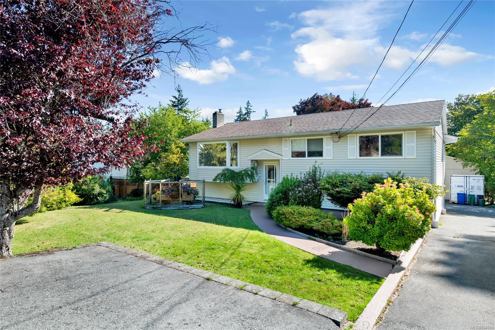 FEATURED LISTING: 3096 Rock City Rd